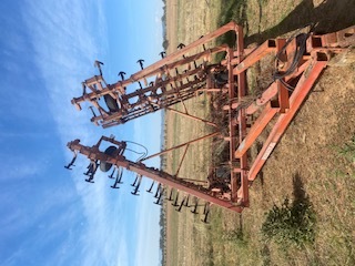 40ft Hesston 2210 Cultivator 