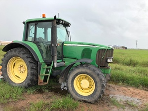 (A130) - 2002, John Deere 6520 Tractor