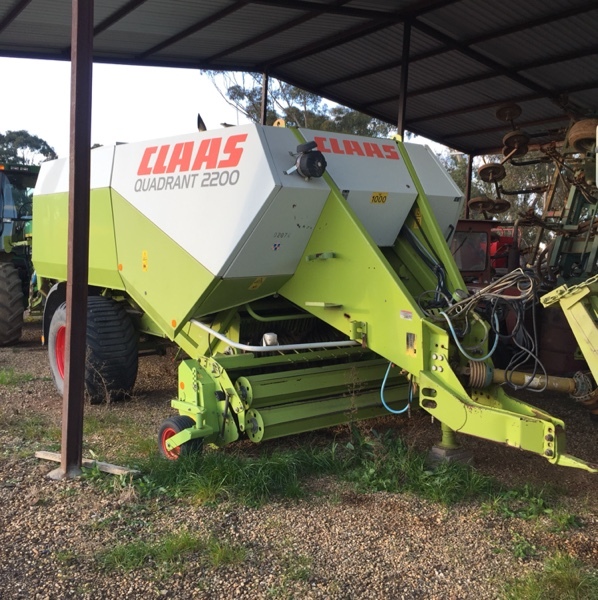 Under Auction - (A178) 2003 Class 2200 Quadrant 