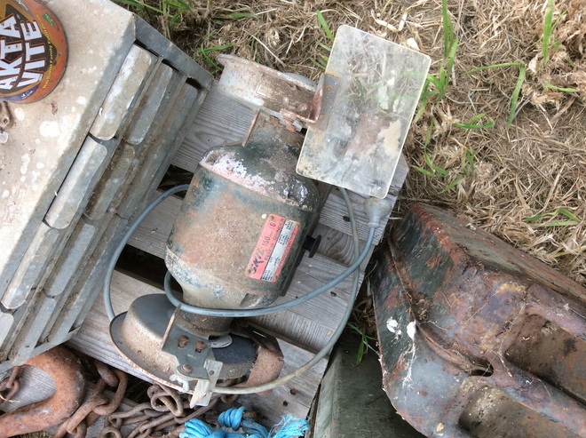 Under Auction - Briggs & Stratton Motor & Assorted Items - 2% + GST Buyers Premium On All Lots 