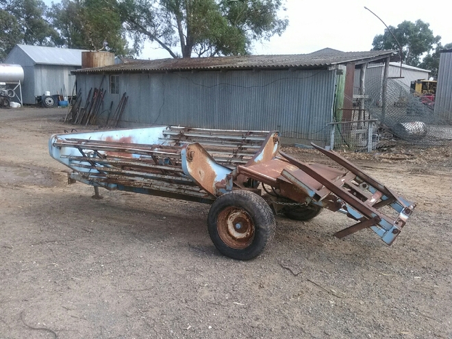 Under Auction - Pearse Offsider Feedout Cart - 2% + GST Buyers Premium On All Lots 