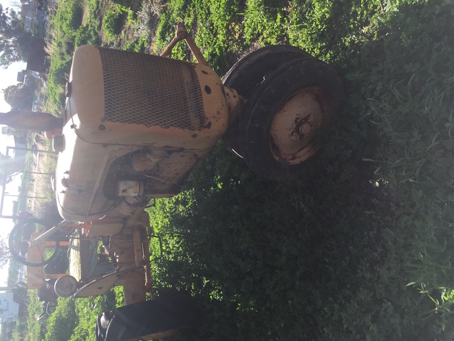 Under Auction - Allis Chalmer Tractor- 2% + GST Buyers Premium On All Lots 