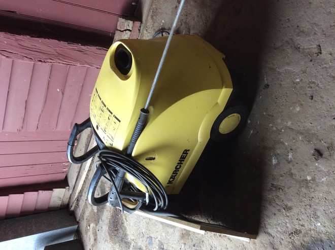Under Auction - Karcher Pressure Washer - 2% + GST Buyers Premium On All Lots 