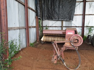 New Holland 275 Baler