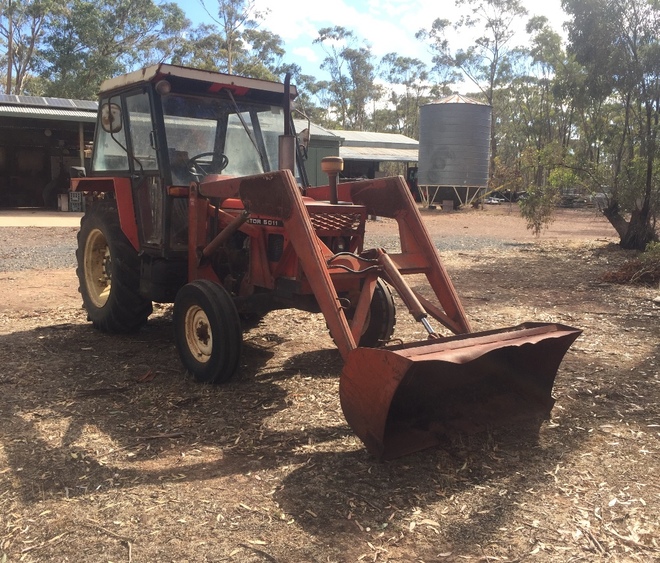 Zetor Model 5011 Tractor with FEL