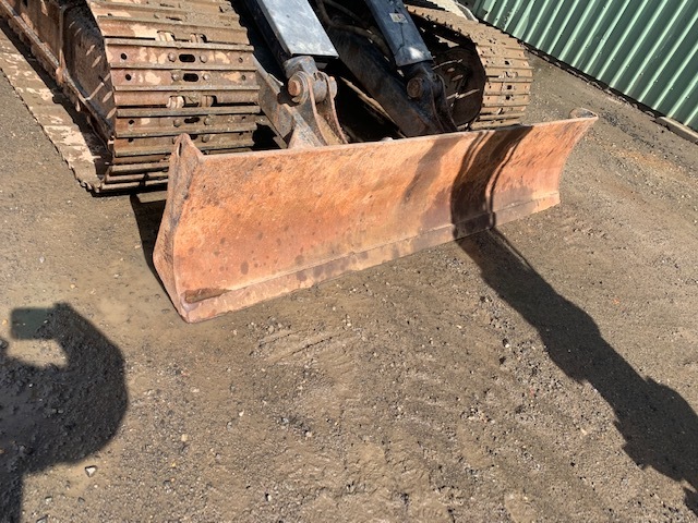 SK135 KOBELKO EXCAVATOR