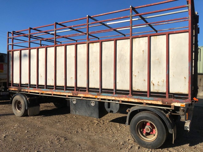 Dog Trailer with Stock Crate