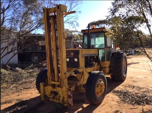 CHAMBERLAIN 4080 FORKLIFT TRACTOR