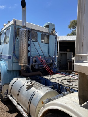 Mercedes-Benz 2233 V Series Prime Mover   ONO