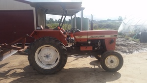 farmliner 350c 1983 tractor 2WD 38HP including 6 foot blade $7950