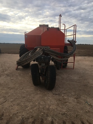 Horward Bagshaw 6000 lt Air Cart