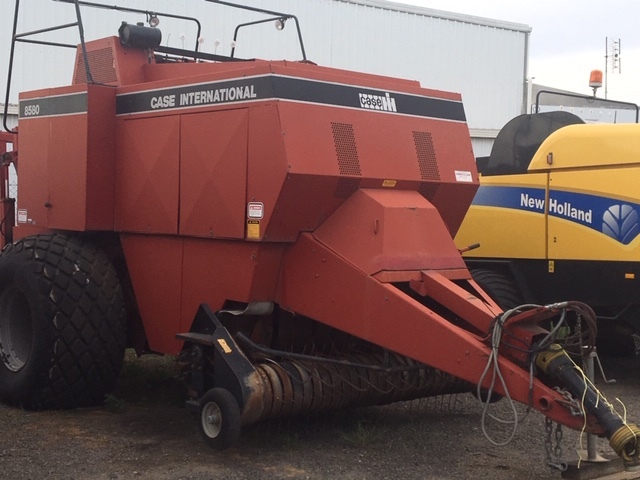 CASE 8580 4X4 LARGE SQUARE BALER