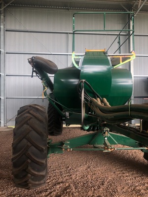 48' Simplicity Allrounder Airseeder & 12000 Ltr TQS2 Cart For Sale .  305 allrounder Bar