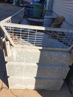 1200lt water tank with lifting chains