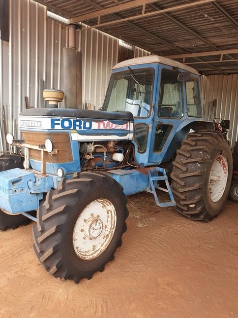 Ford TW20 FWA tractor