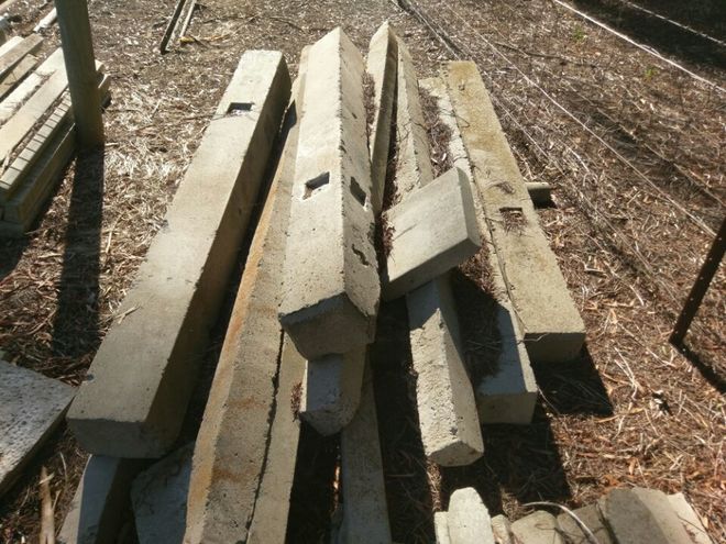 Concrete & Treated pine Strainers and stays