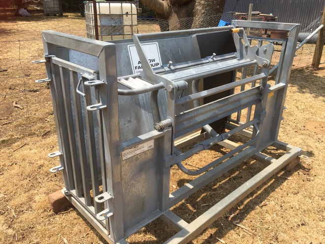 Sheep/Goat Handler Arrow Farmquip