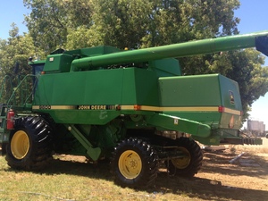 John Deere 9600 Header