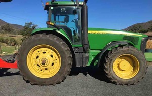 John Deere 8220 220 Hp