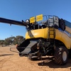 2014 New Holland Combine CR 9090