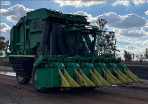 2013 John Deere 7760 Cotton Picker