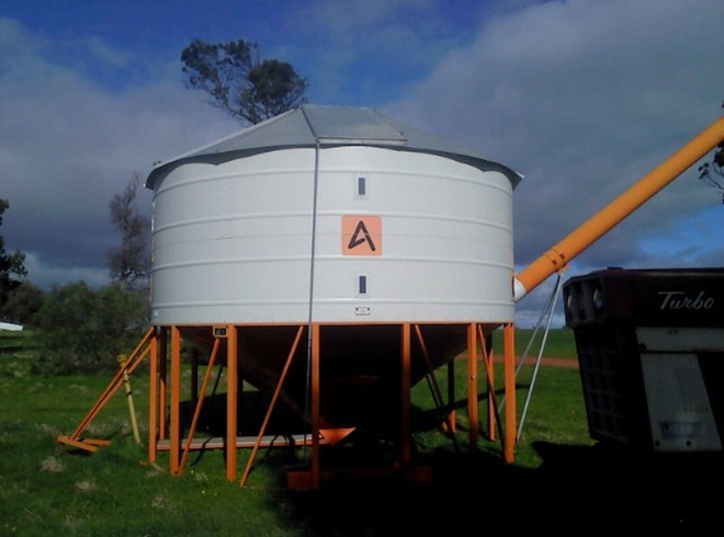 2010 Ahern Sherwell 31mt Field Bin