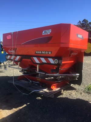 KUHN AXIS 50.2 ISOBUS SPREADER