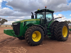 2017 John Deere 8320R Tractor