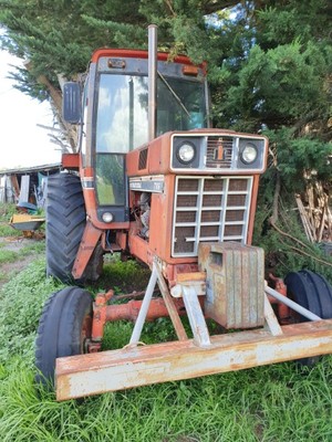 tractor IH 786