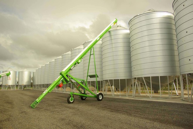 Self Propelled Grainrite Auger wanted