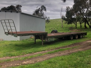 Southern Cross 48’ Drop Deck Trailer