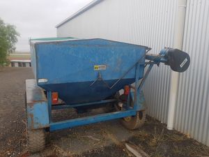 Sheep Feeder Bomen Feedout Trailer
