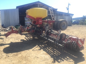 2016 4AG 6300 Titan Roller Drill Air Seeder. 