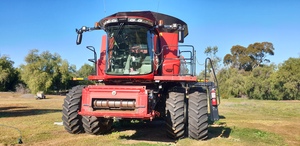 CASE IH 8240 Axial Flow Combine Harvester