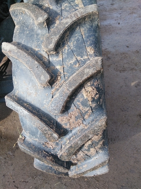 2008 Case Tractor - 2%+ GST Buyers Premium On All Lots