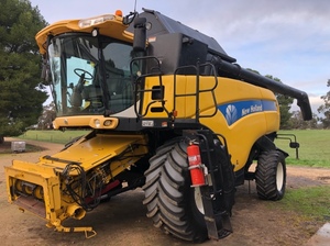 NH CX860 & 36ft Draper Front