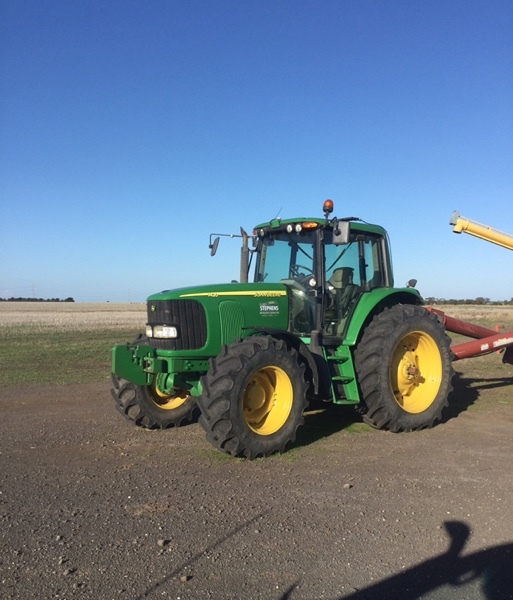 John Deere 7420 Tractor