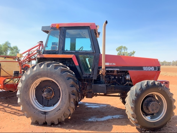 Case 1896 FWA tractor
