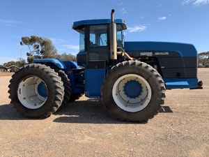 New Holland 9282 4WD Tractor with PTO