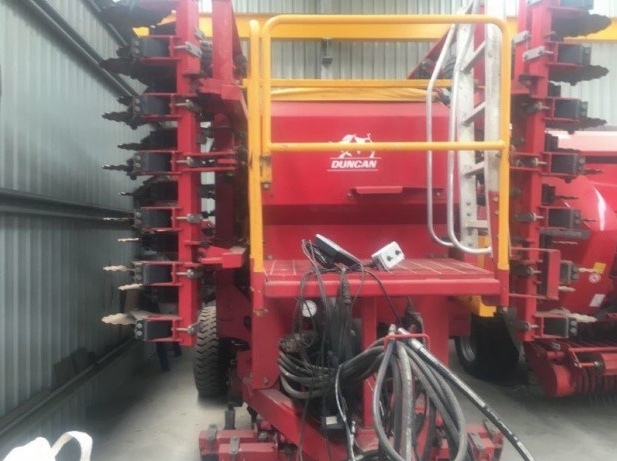 Duncan DD6000 Triple Disc Seeder 