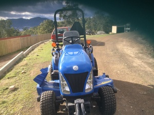 New holland boomer
