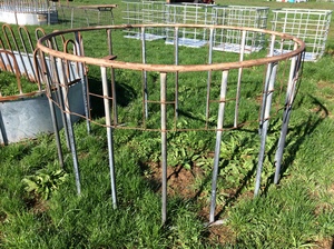 Round Bale Holder Feeder (#2)