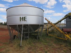 2 x HE 30 tonne Fertiliser Field Bins