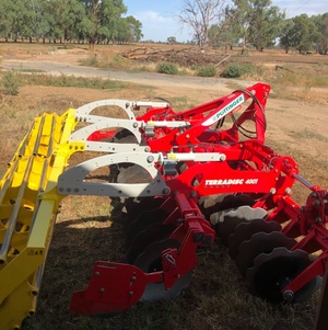 Pottinger terradisc 4001,speed tiller/discs,suit new buyer