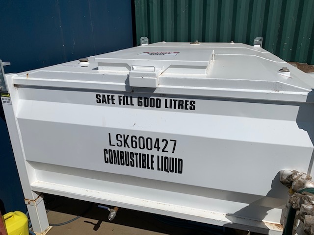 LTKU6,000L    [ LTKU600 427] self-bunded diesel storage tank.