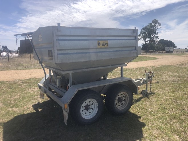 Yellow Kelpie Sheep Feeder