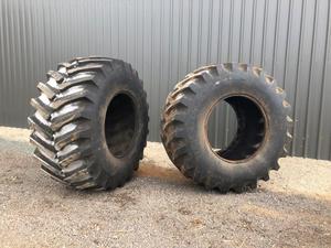 30.5/32 Firestone Tyres x 2