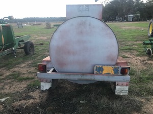 Fuel trailer