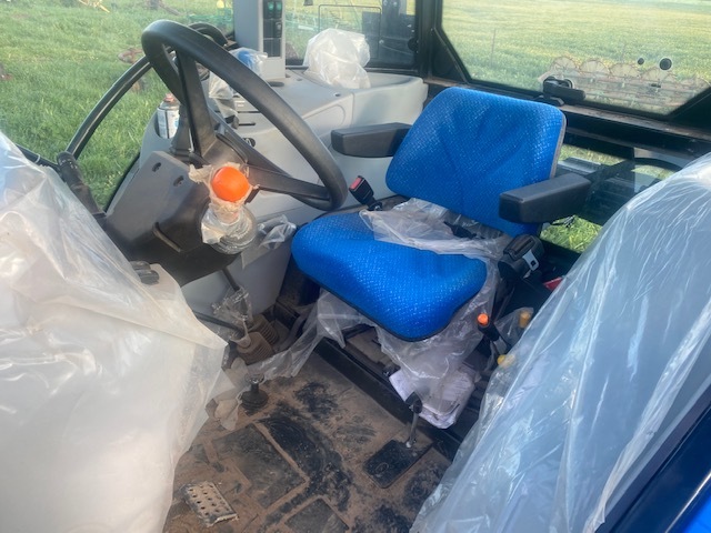 2018 New Holland TD5.95 Tractor FEL