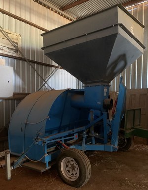 Ruston Grain Inloader (bagger) + 5 Plastar bags